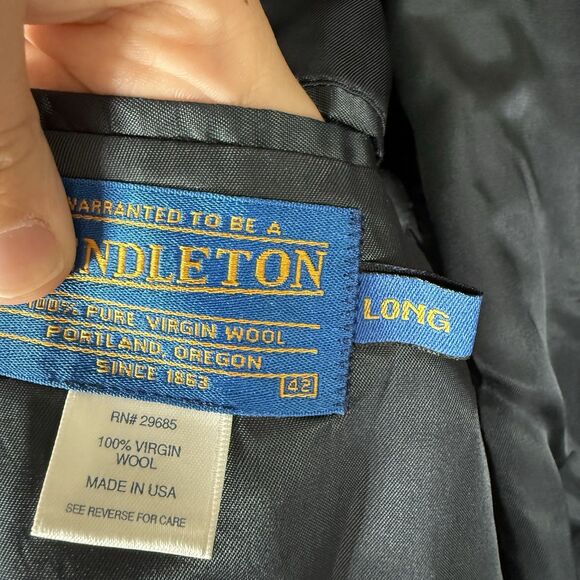 Pendelton Wool Blazer men's 42 Long Grey 100% Virgin 2 Button Front Inside Pocke - Picture 8 of 11